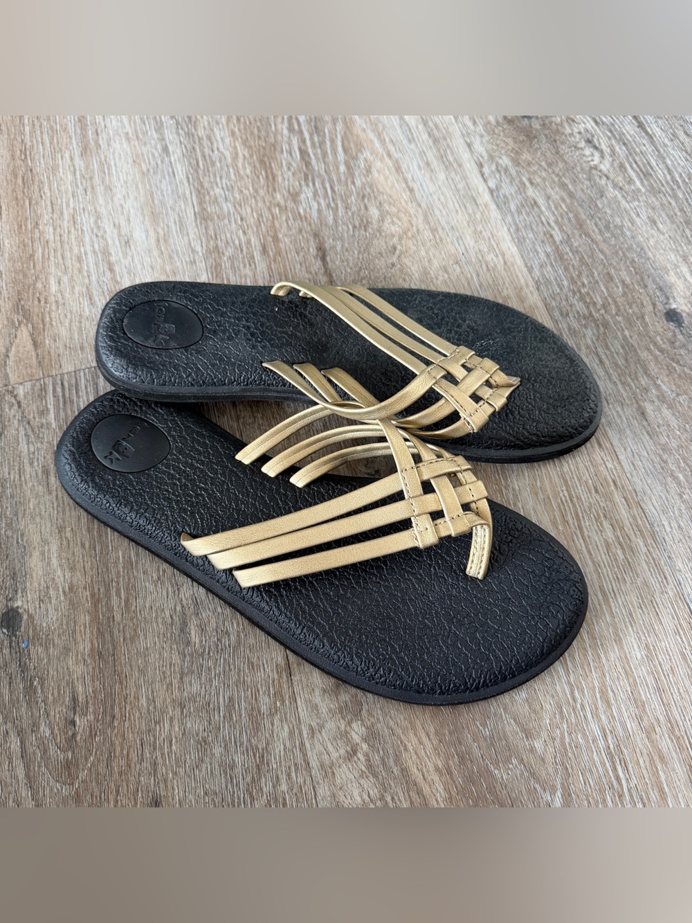 Sanuk strappy sandals